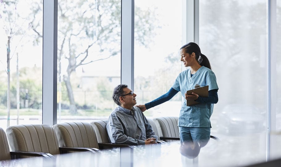 Waarborg kwaliteit, patiëntgerichtheid en veiligheid met HKZ-certificering voor de zorg.