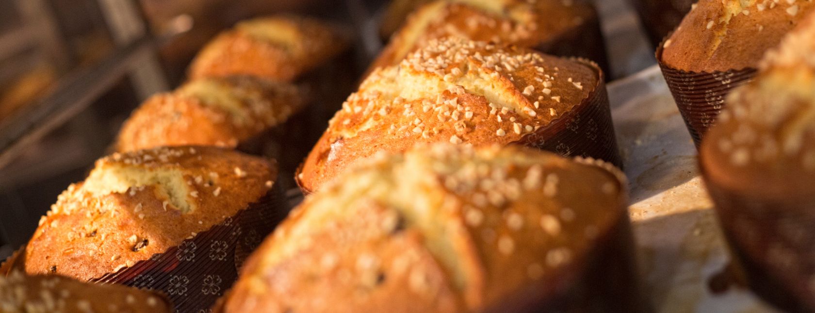 Brood in de oven die bakt