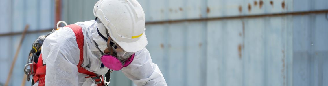 Wat houdt gevarenidentificatie in?