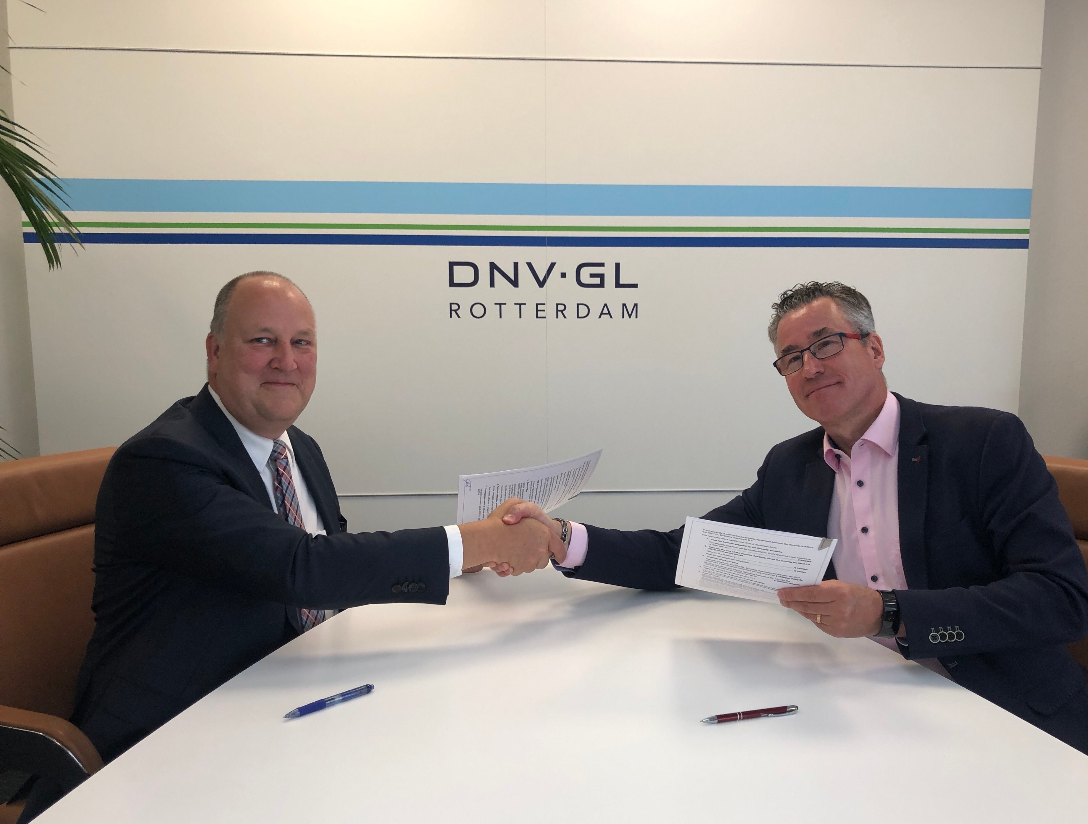 Ondertekening Security Academy